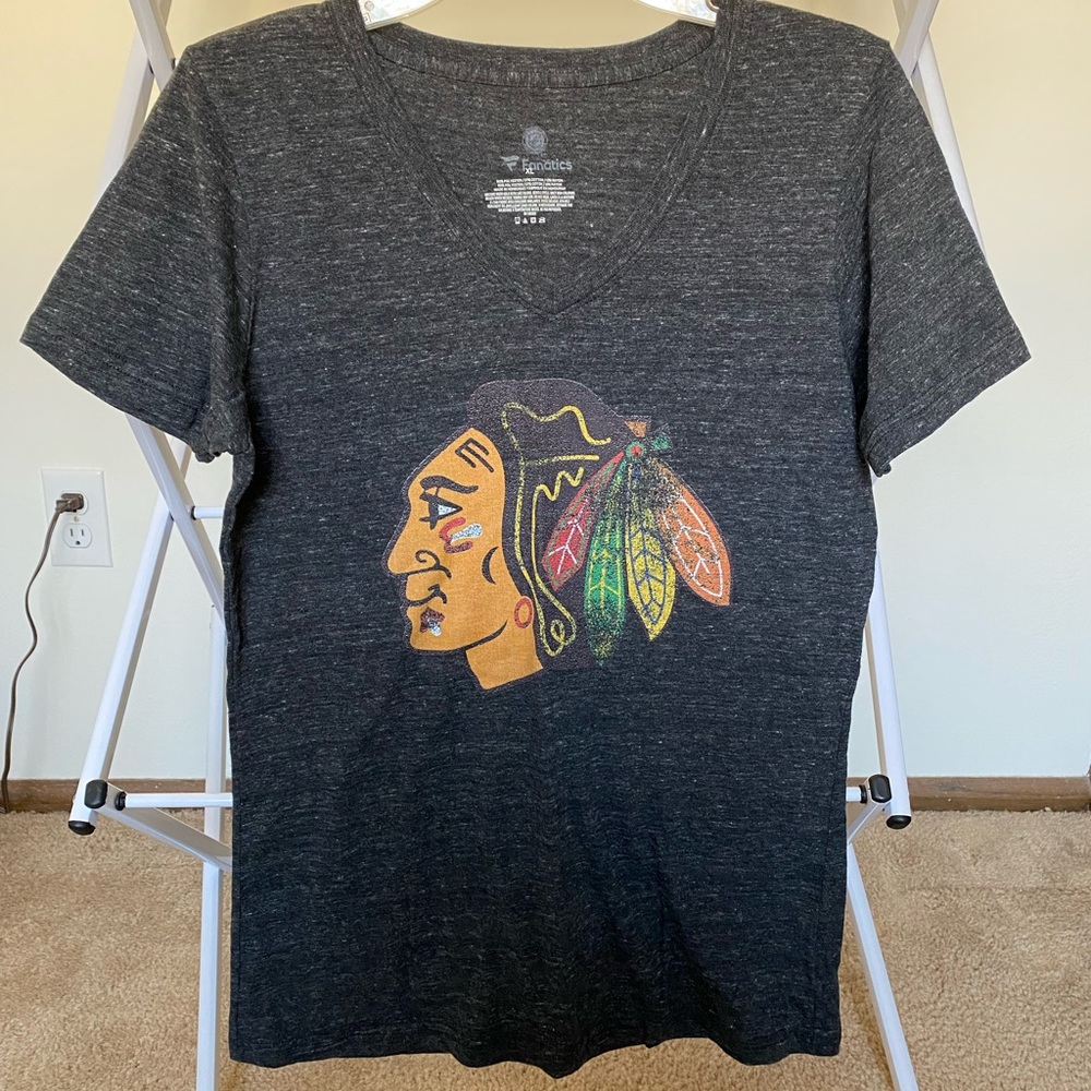 Like New distressed Chicago Blackhawks v-neck, heather charcoal, size XL